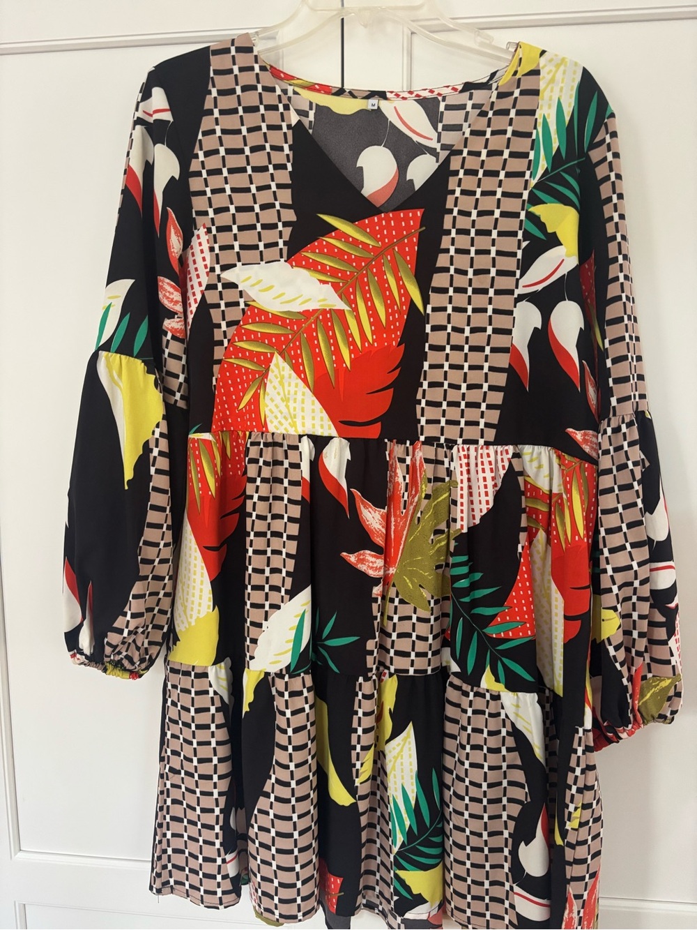 Women’s Black Tropical Print Tiered Dress